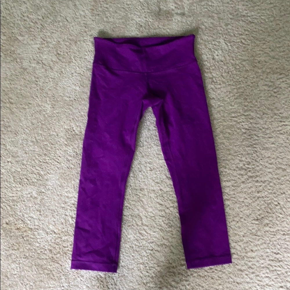Lululemon purple cropped leggings